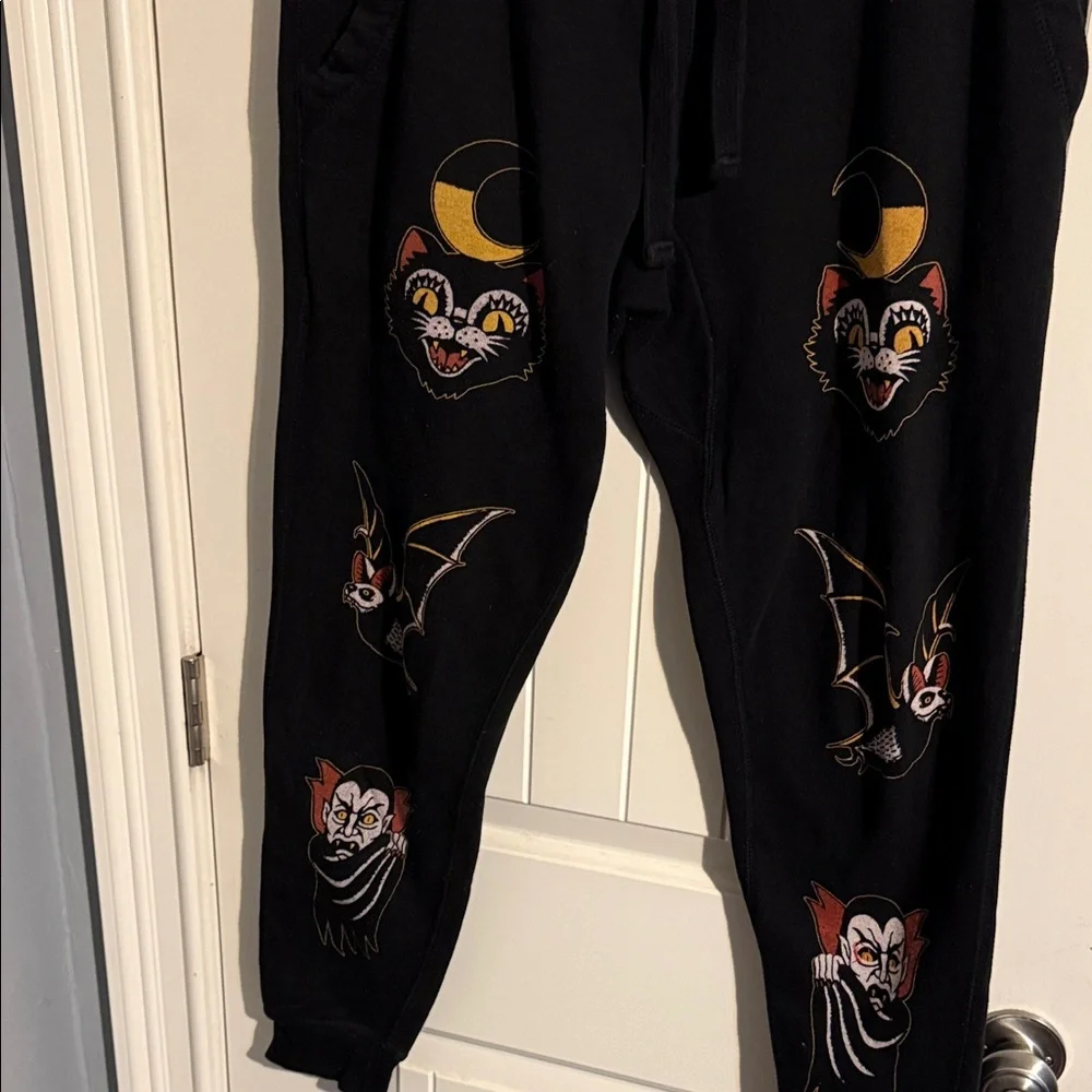 Blackcraft Black Graphic Vampire Bat Joggers XL - Picture 2 of 4